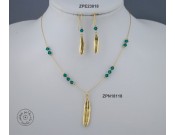 Gold plated Necklace chain with Swarovski (Emerald color)