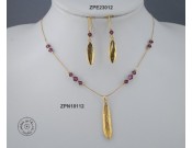Gold plated earring with Swarovski Crystal (Amethyst Blend color)