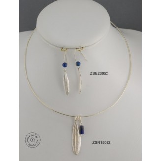 Sterling silver earring with Lapis Lazuli bead
