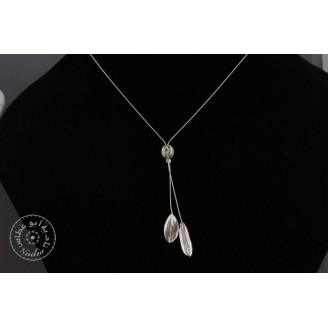 Sterling silver chain necklace & 2 small olive leaves with sterling silver small net ball