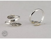 Sterling silver ring with 2 olive leaves